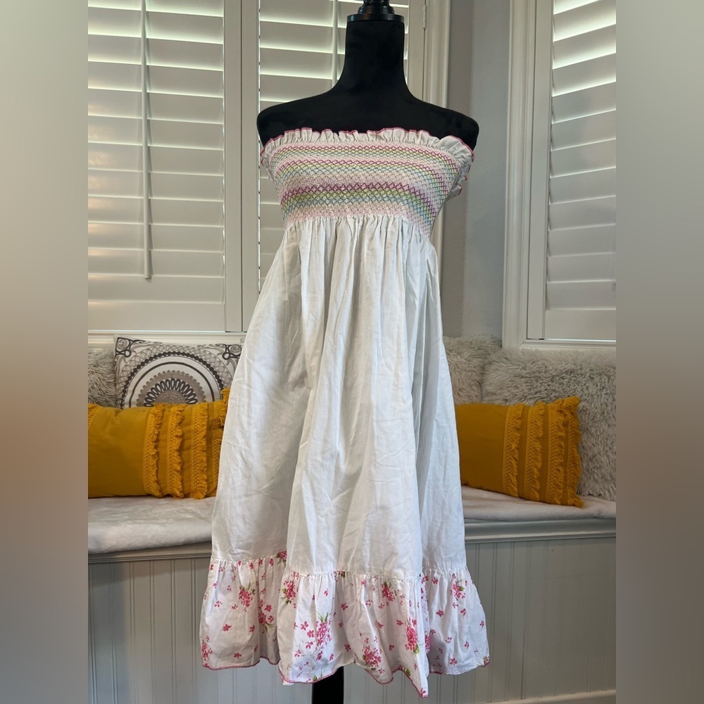 Vintage White straplessSmocked Top with Multicolor Embroidery - Picture 14 of 15